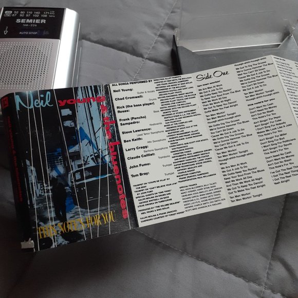 This Notes For You - Neil Young & The Bluenotes (Cassette 1988 Reprise) Tested - Picture 6 of 8